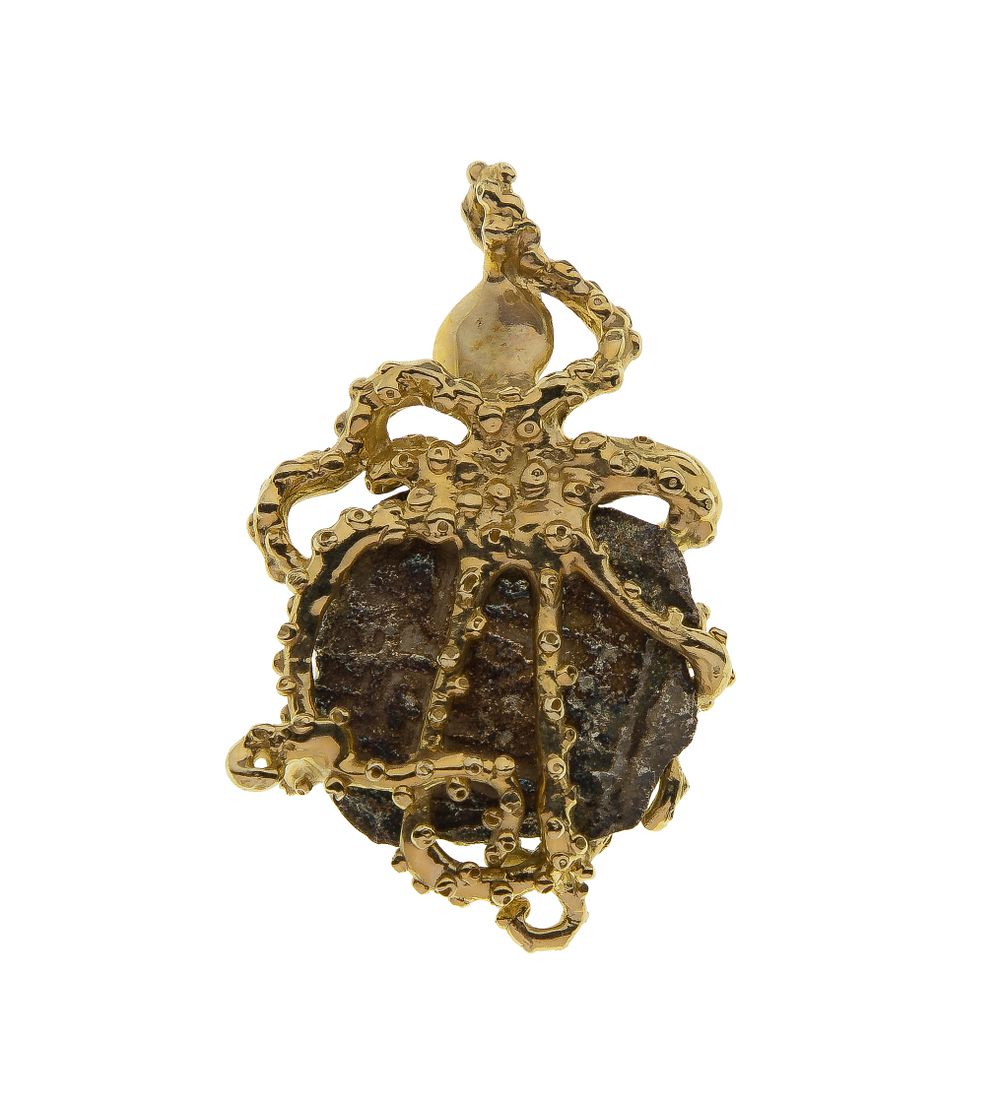 Lot 499: Spain: Reported Atocha Coin in 14k Yellow Gold Octopus Mounting