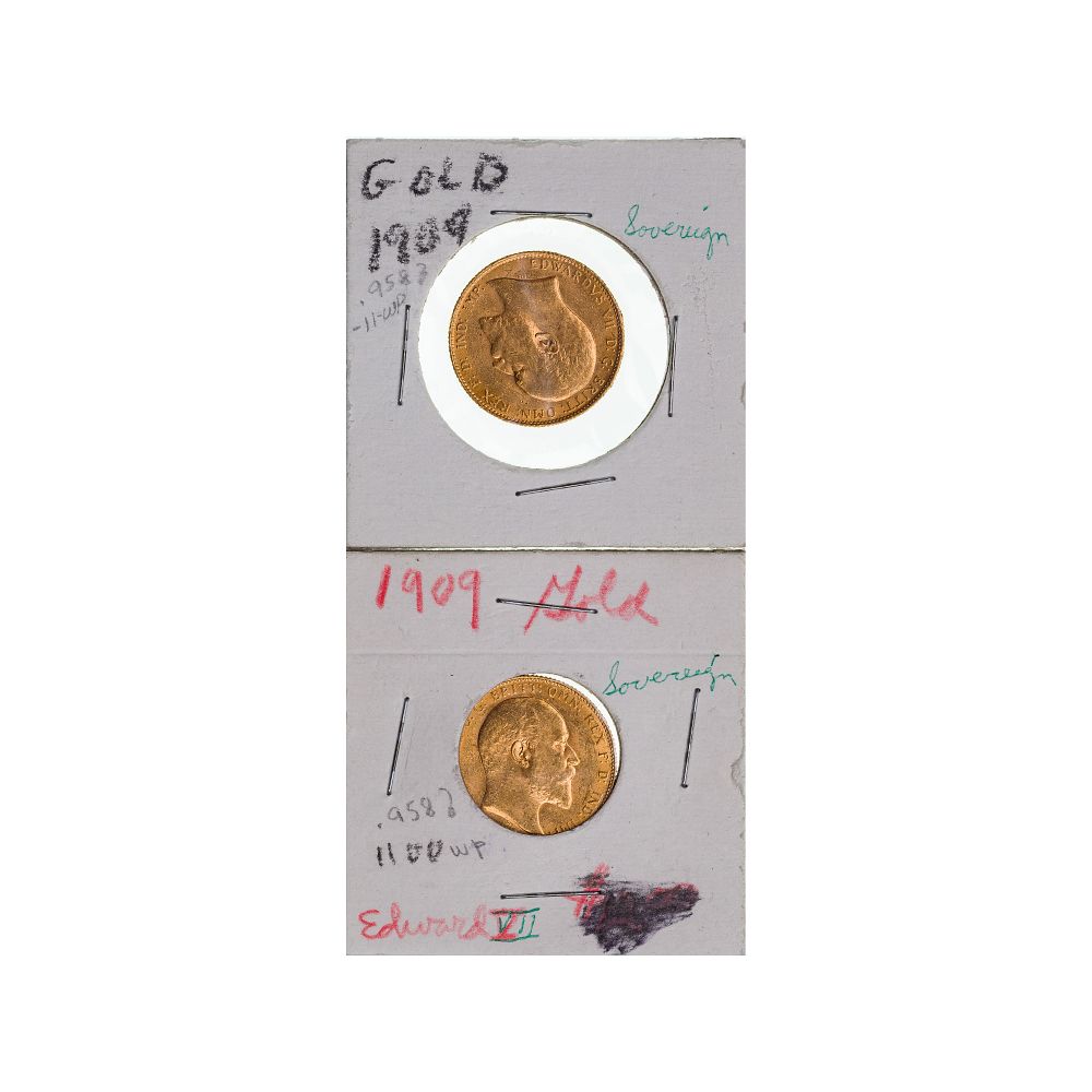 Lot 322: England: 1909 Gold Sovereigns