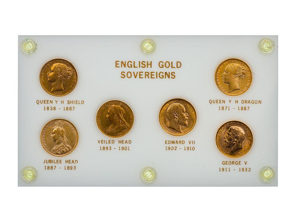 Lot 327: England: Gold Sovereign Type Set