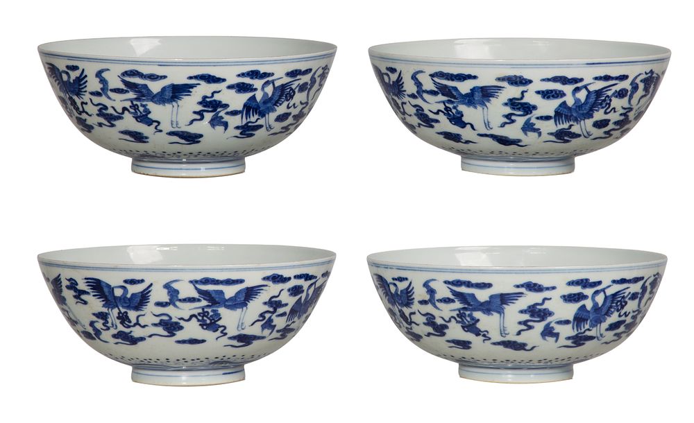 Lot 298: Chinese Blue and White Porcelain Bowl Set