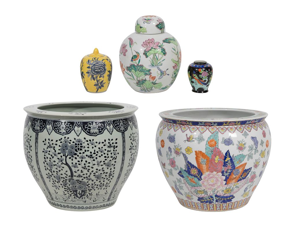Lot 300: Asian Porcelain Decorative Assortment