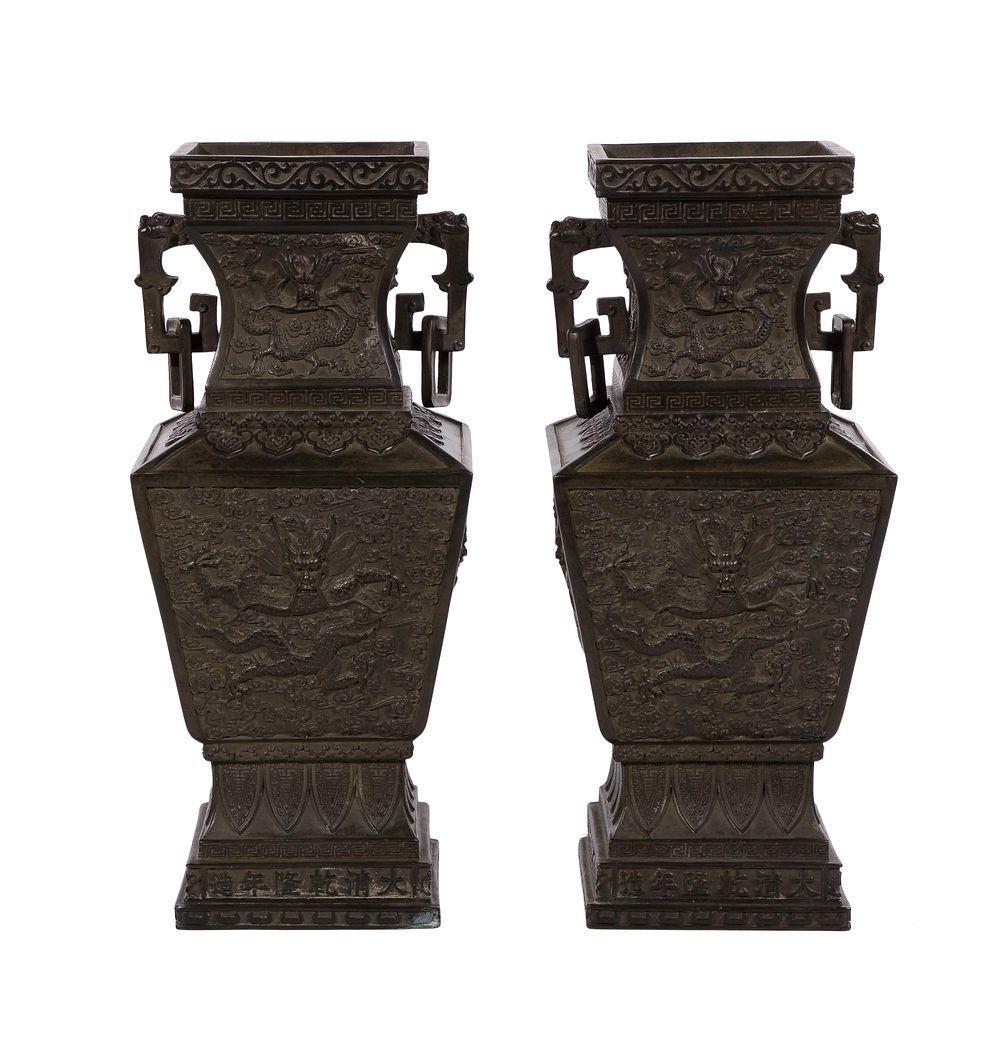 Lot 304: Chinese Bronze Vases