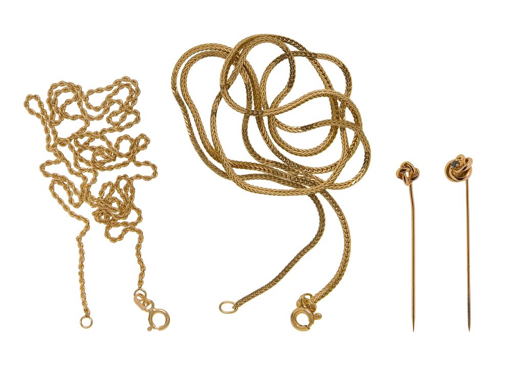 Lot 421: 14k Yellow Gold Jewelry Assortment