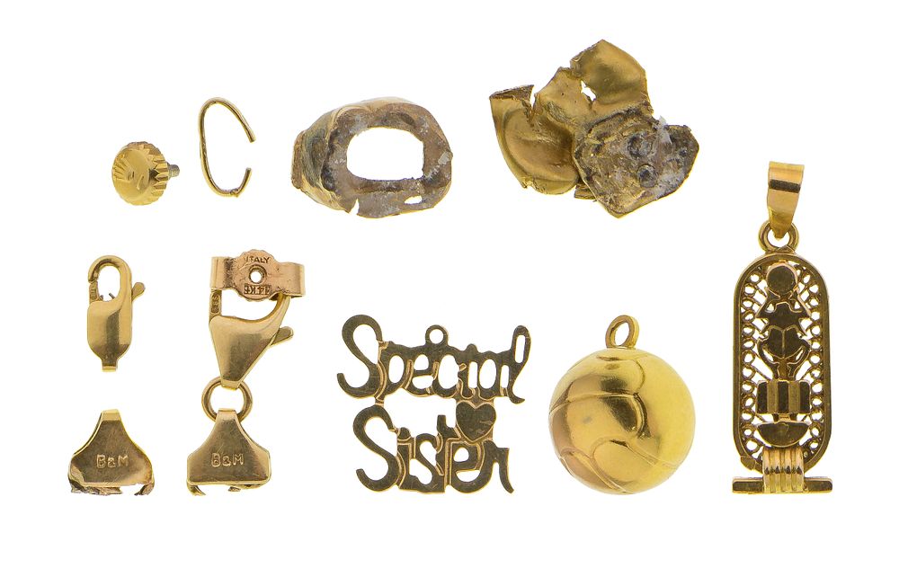 Lot 427: 20k, 18k and 14k Yellow Gold Assortment
