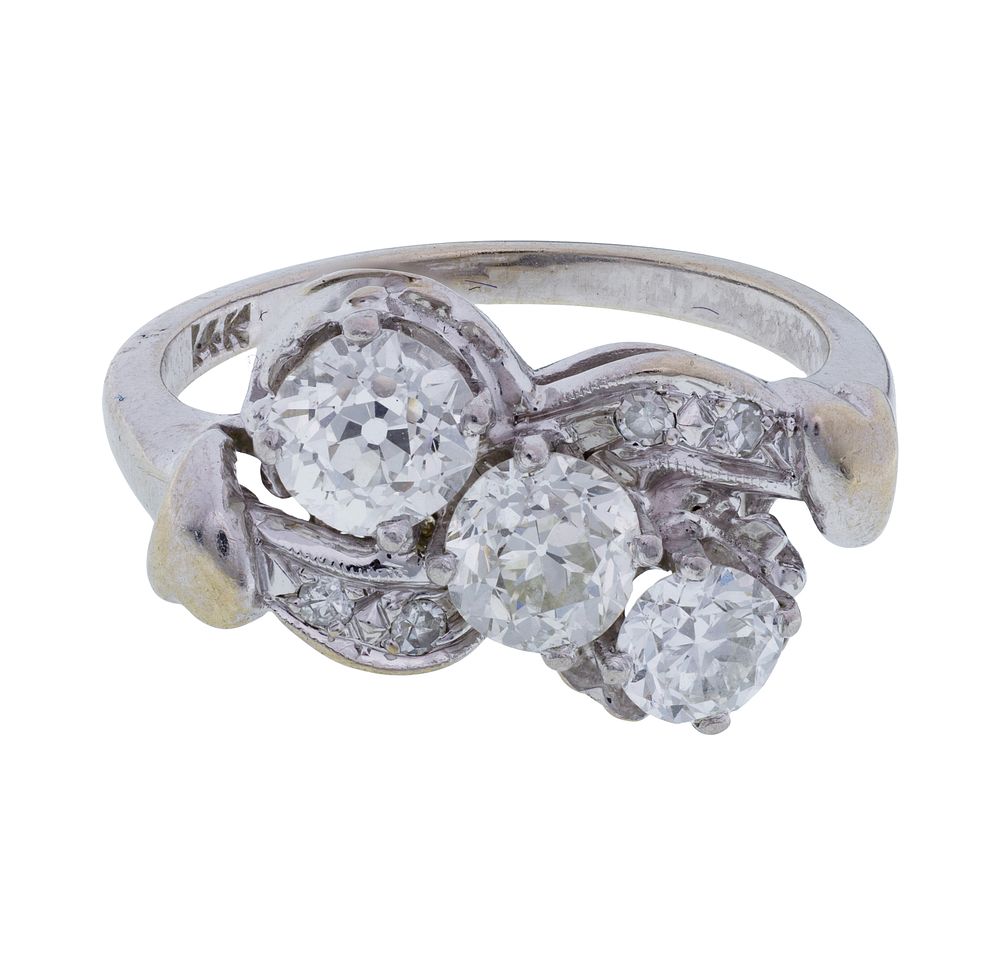 Lot 442: 14k White Gold and Diamond Ring