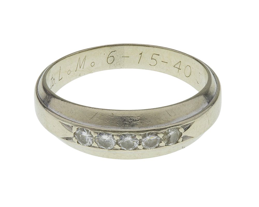 Lot 443: 14k White Gold and Diamond Ring