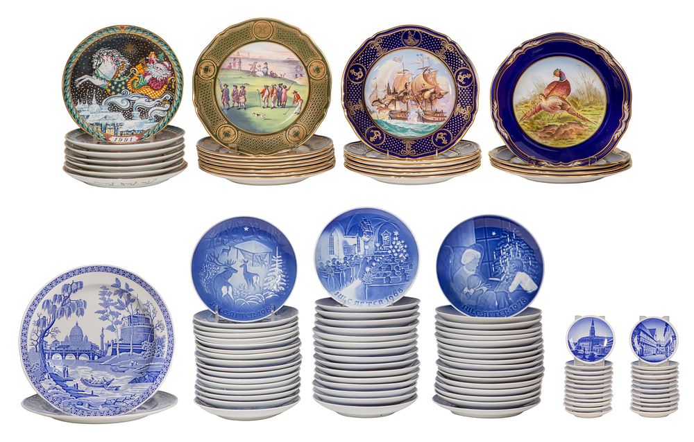 Lot 276: Collector Plate Assortment