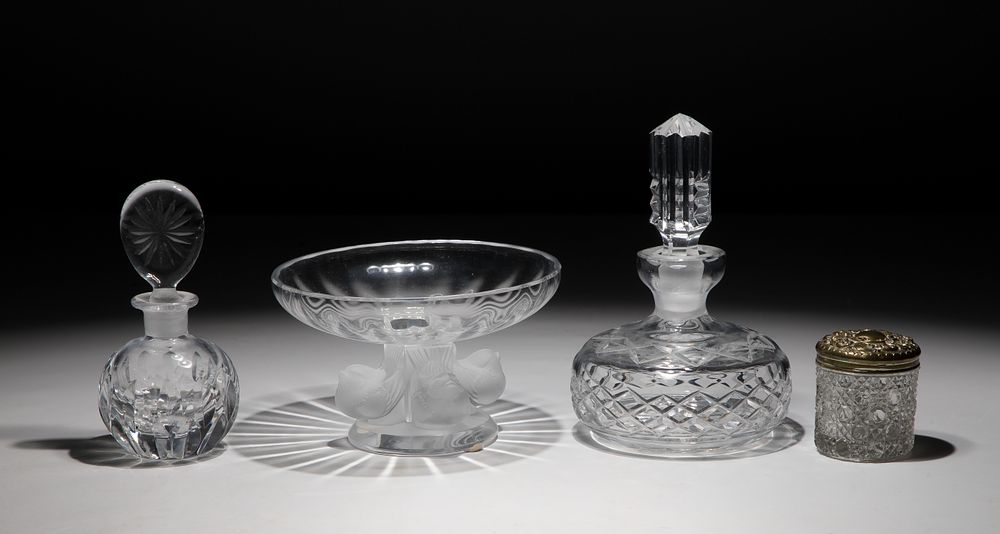 Lot 291: Lalique Crystal Nogent Bowl