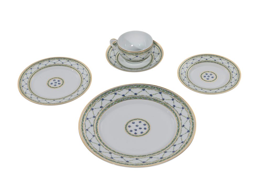 Lot 329: Limoges Porcelain Dinner Service