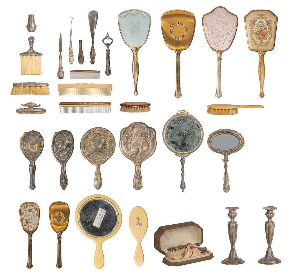 Lot 330: Vanity Assortment