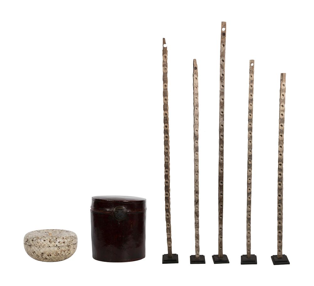 Lot 346: Decorative Object Assortment