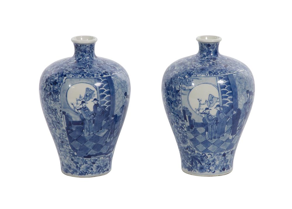 Lot 411: Chinese Meiping Vases