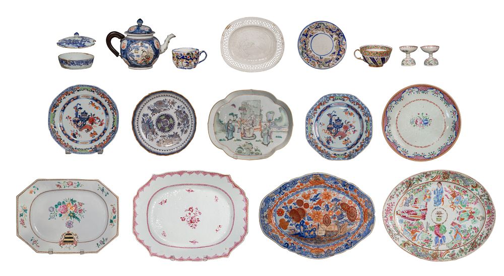 Lot 414: Chinese Export Porcelain Assortment