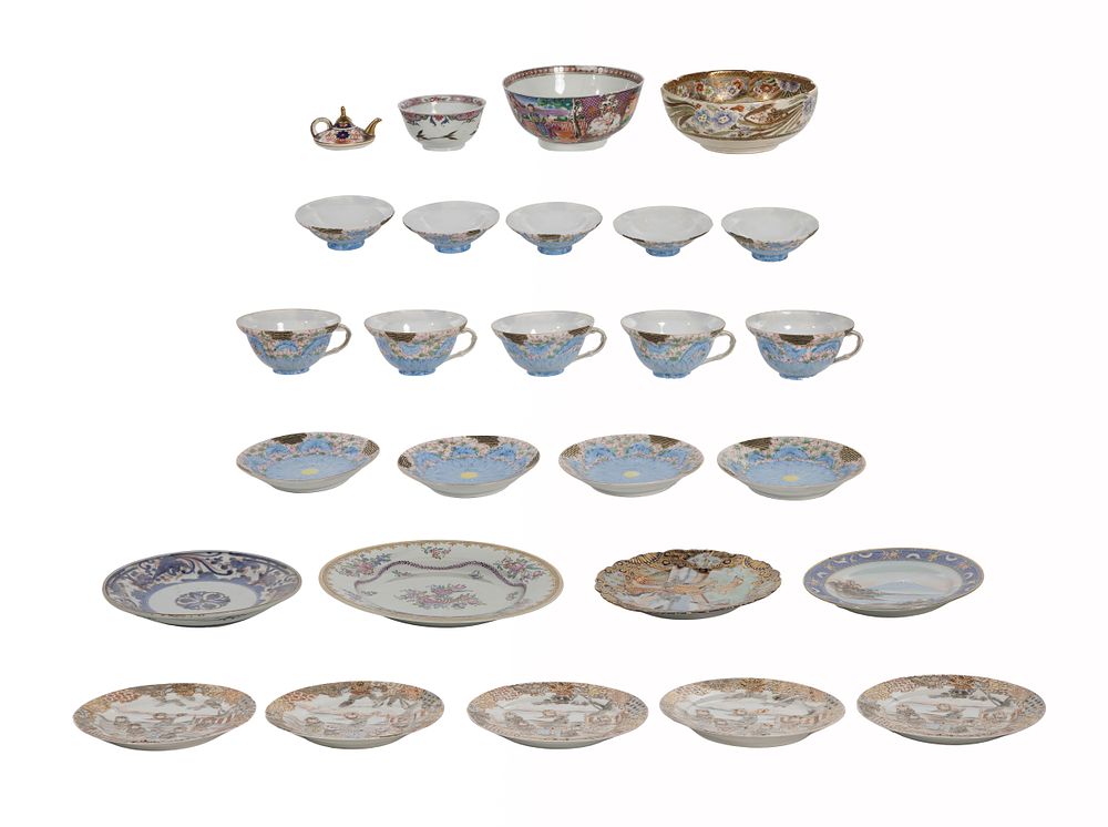 Lot 417: Japanese Porcelain Assortment