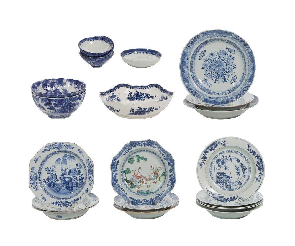 Lot 421: Chinese Export Blue and White Porcelain Dish Assortment