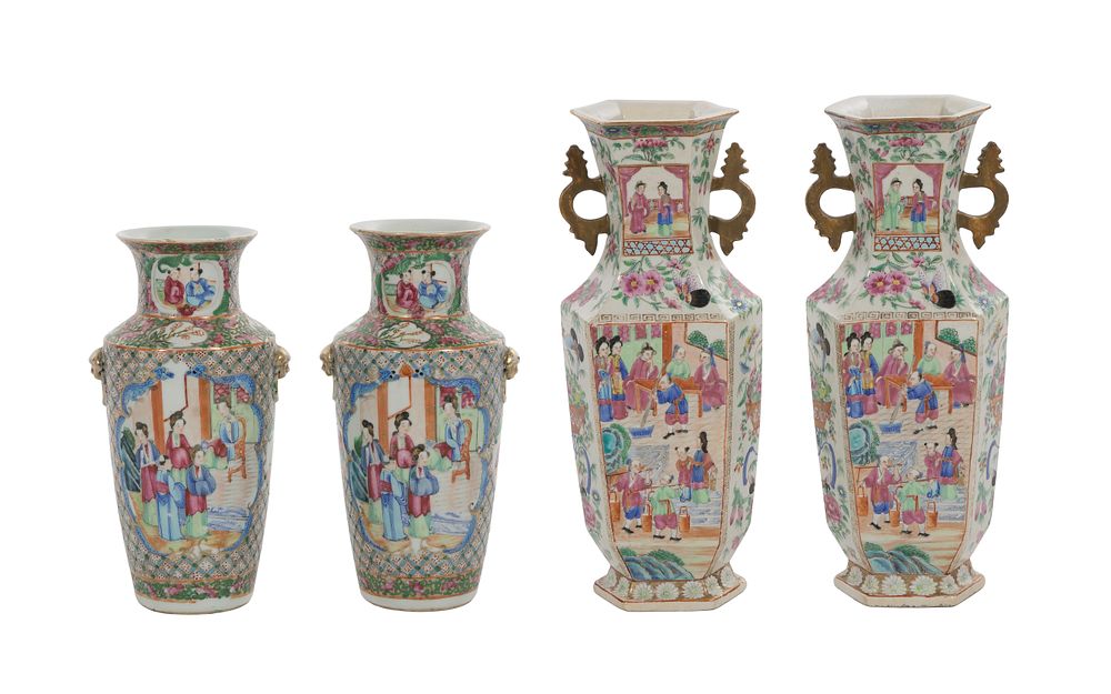 Lot 424: Chinese Famille Rose Porcelain Vases
