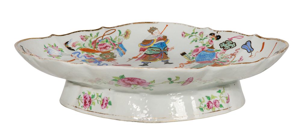 Lot 426: Chinese Export Porcelain Platter