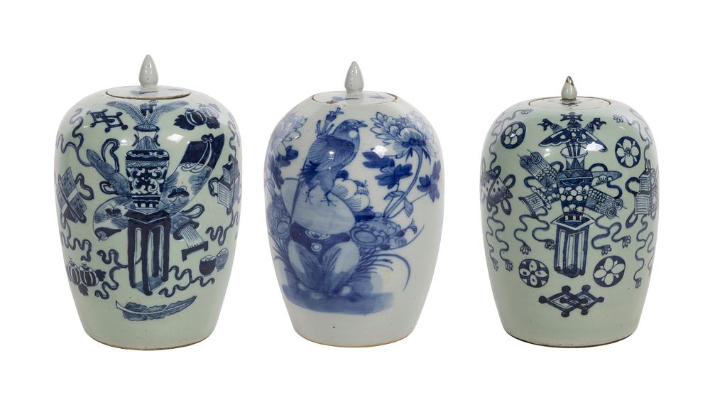 Lot 430: Chinese Blue and White Porcelain Ginger Jar Assortment