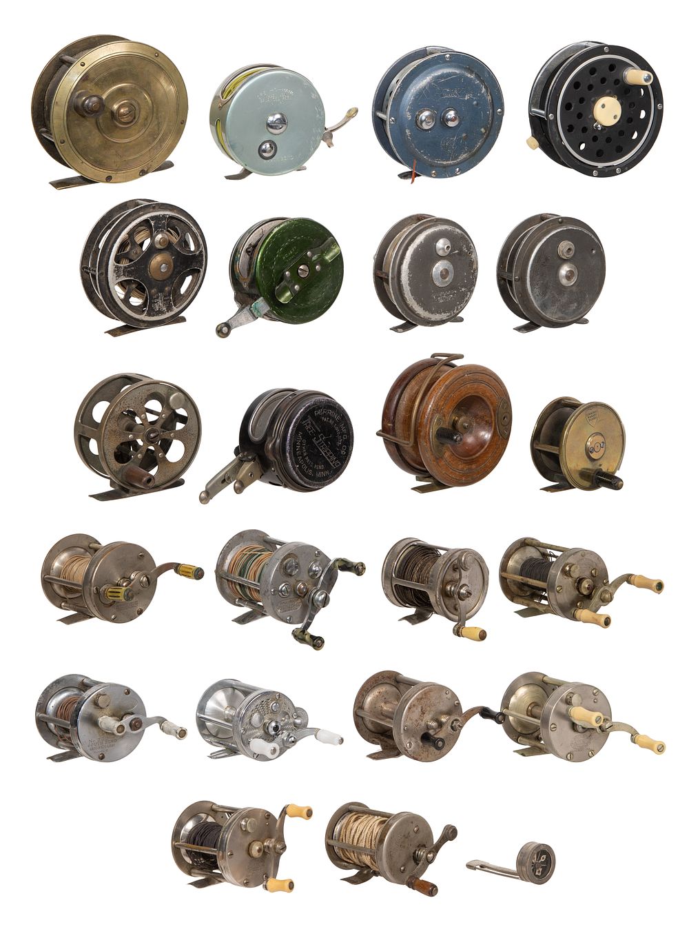 Lot 494: Fishing Reel Assortment
