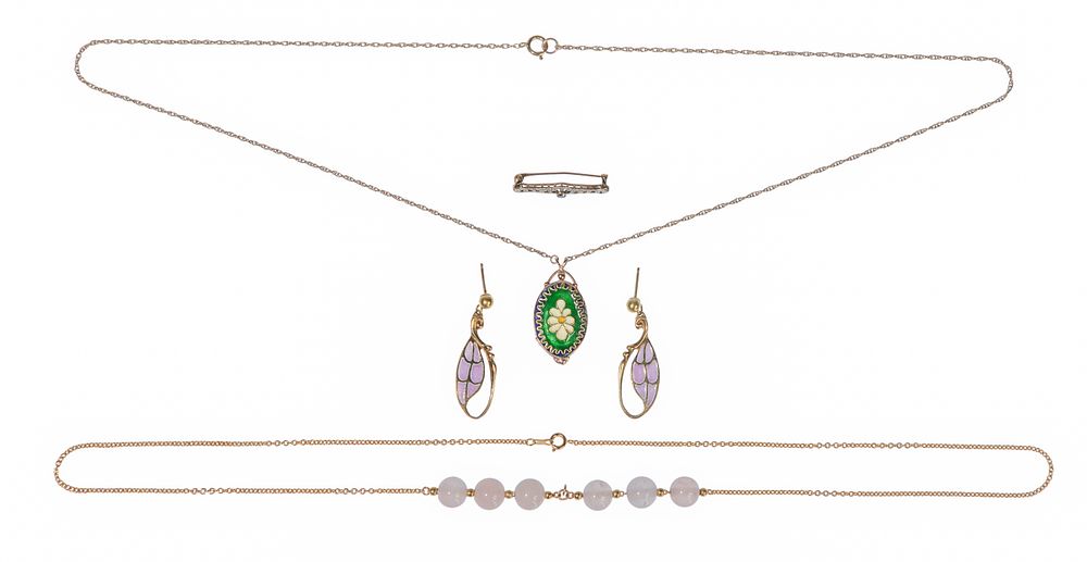 Lot 555: 18k and 14k Yellow Gold Jewelry Assortment