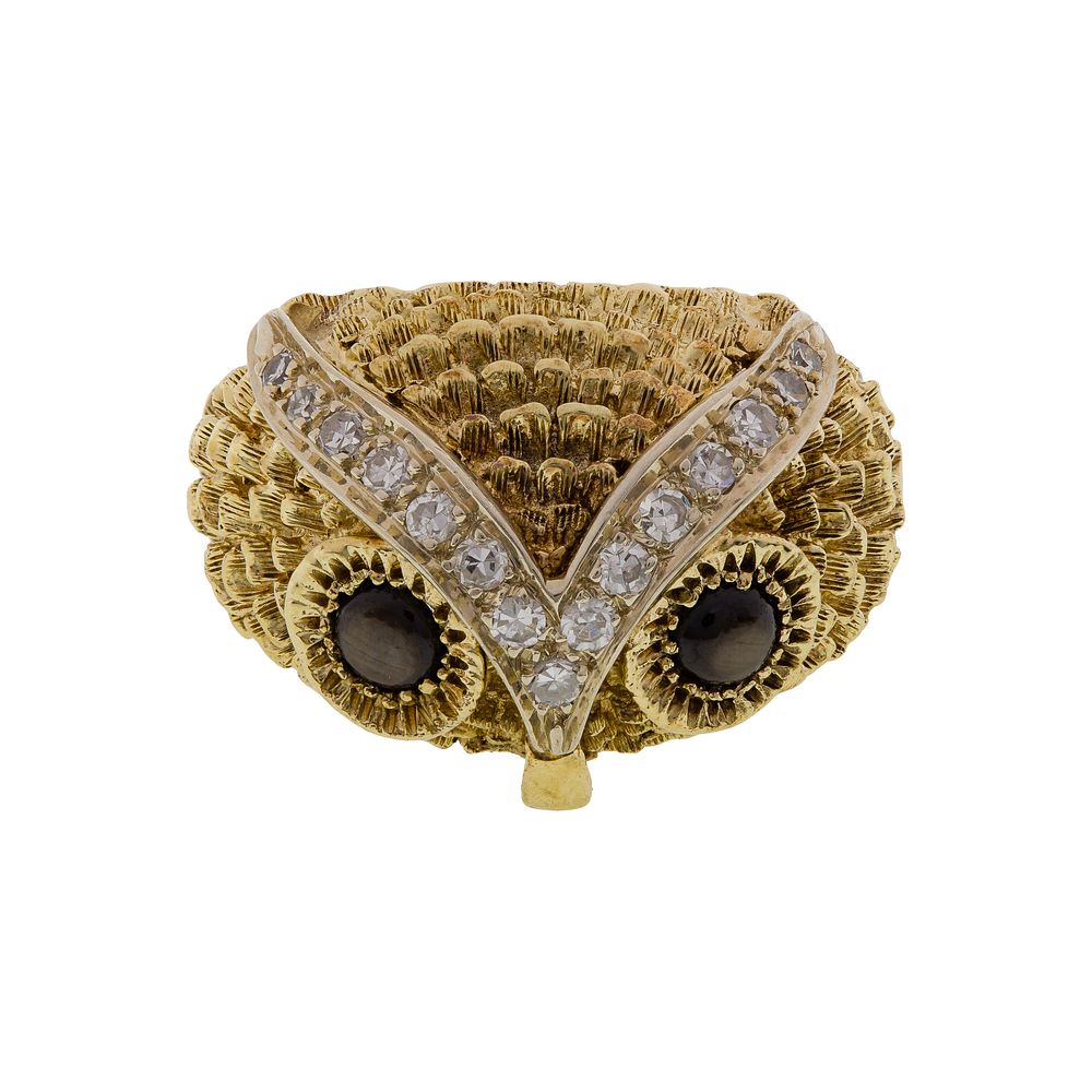 Lot 586: 14k Yellow Gold, Sapphire and Diamond Owl Ring