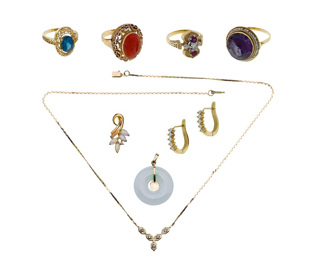 Lot 594: 14k Yellow Gold Jewelry Assortment