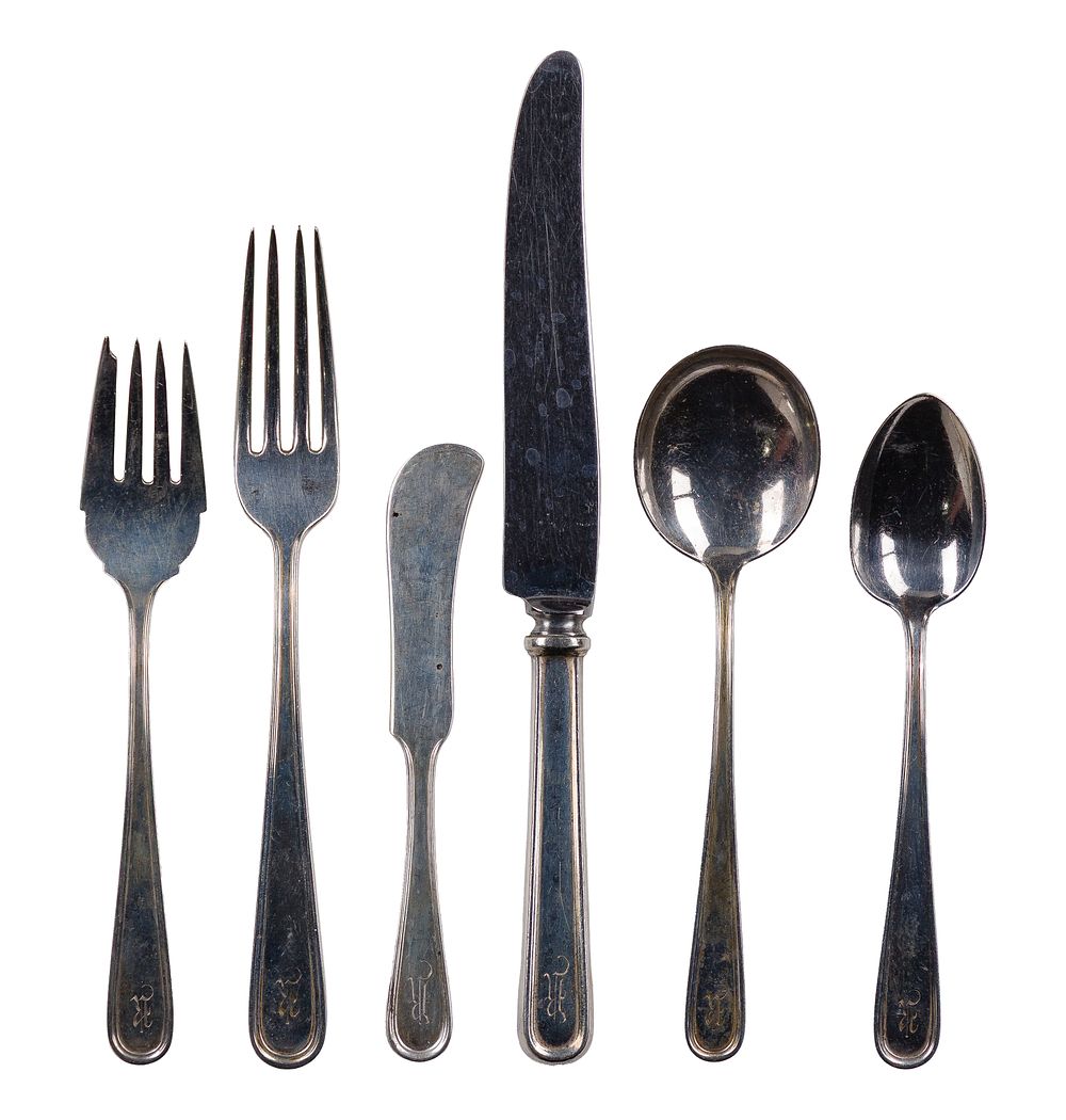 Lot 629: S. Kirk & Son Calvert Sterling Silver Flatware Service