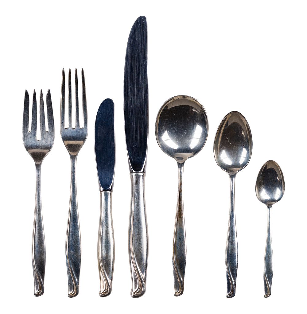 Lot 630: Alvin Spring Bud Sterling Silver Flatware Service
