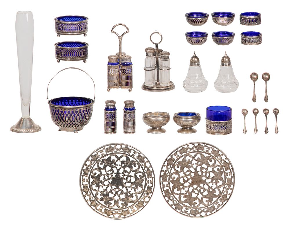 Lot 642: Sterling Silver Object Assortment