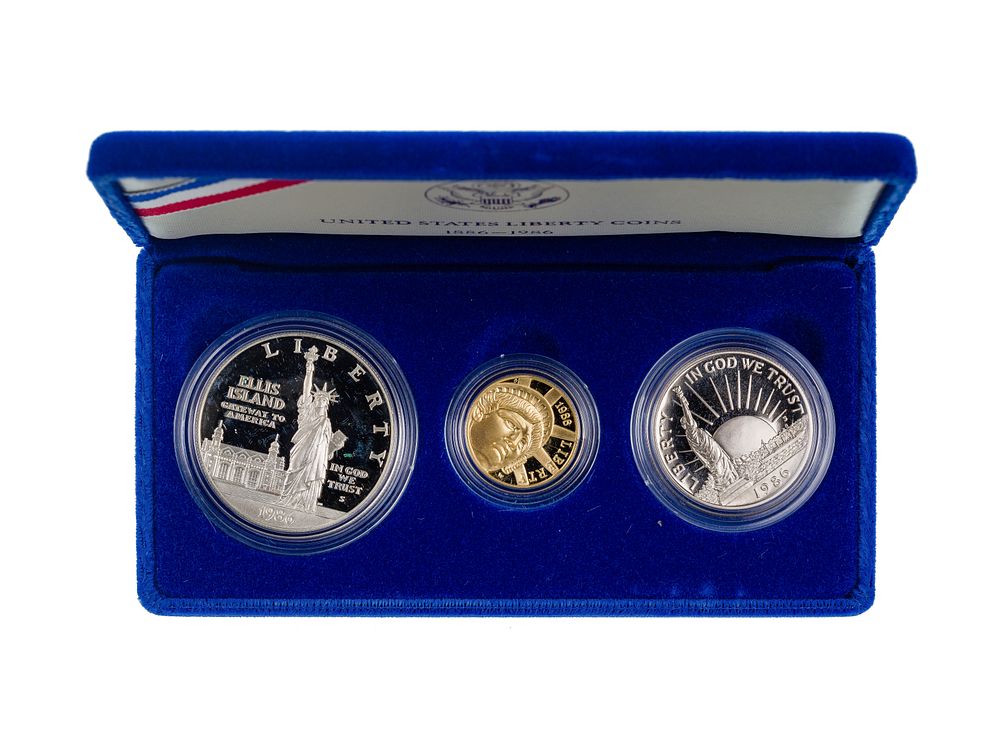 Lot 704: 1986 US Liberty Gold Coin Set