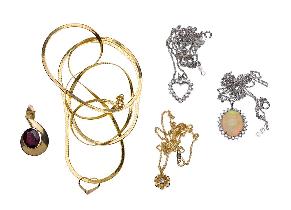 Lot 454: 18k and 14k Gold Necklace and Pendant Assortment