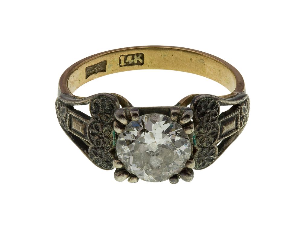 Lot 455: 10k Gold and Diamond Ring