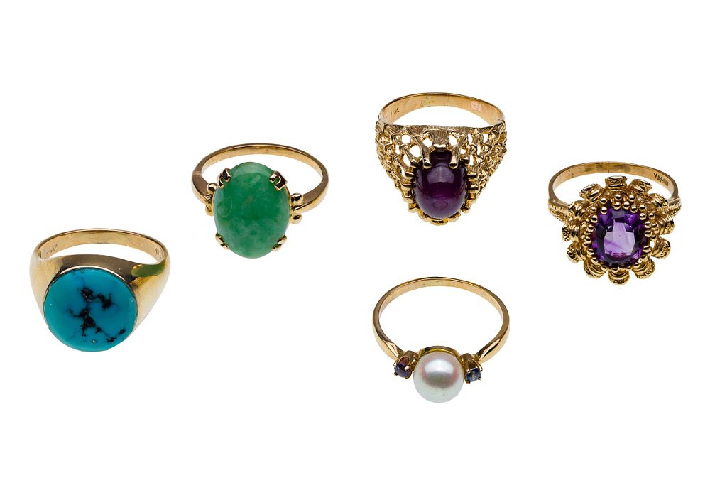 Lot 462: 14k Yellow Gold Ring Assortment