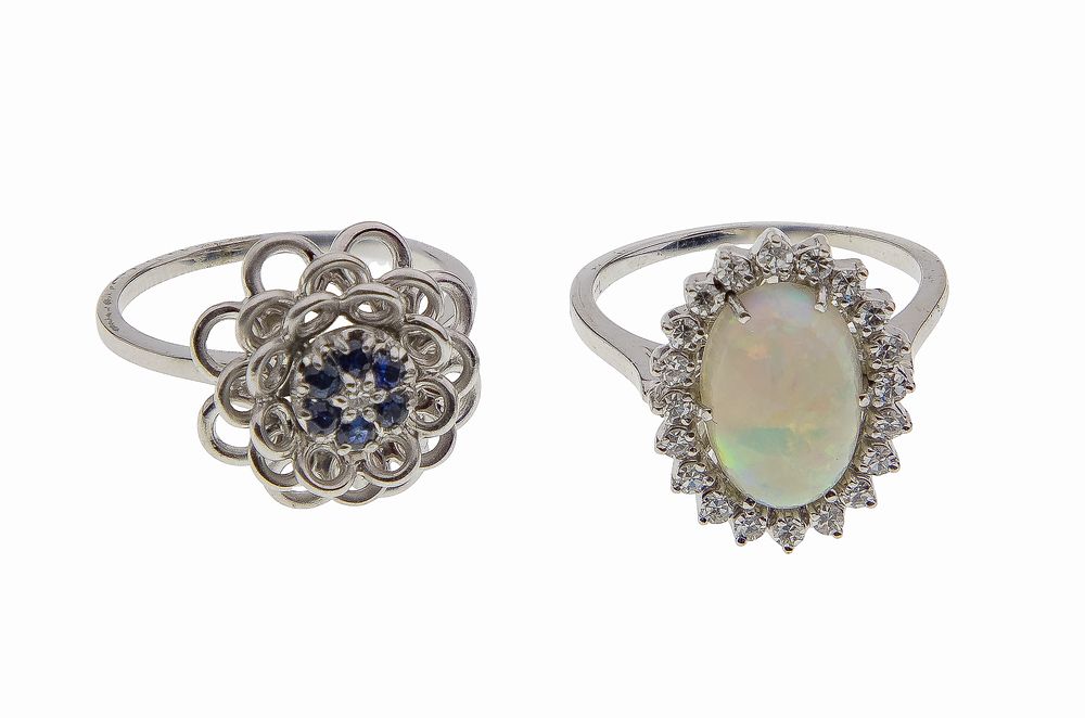 Lot 464: 18k White Gold Ring Assortment