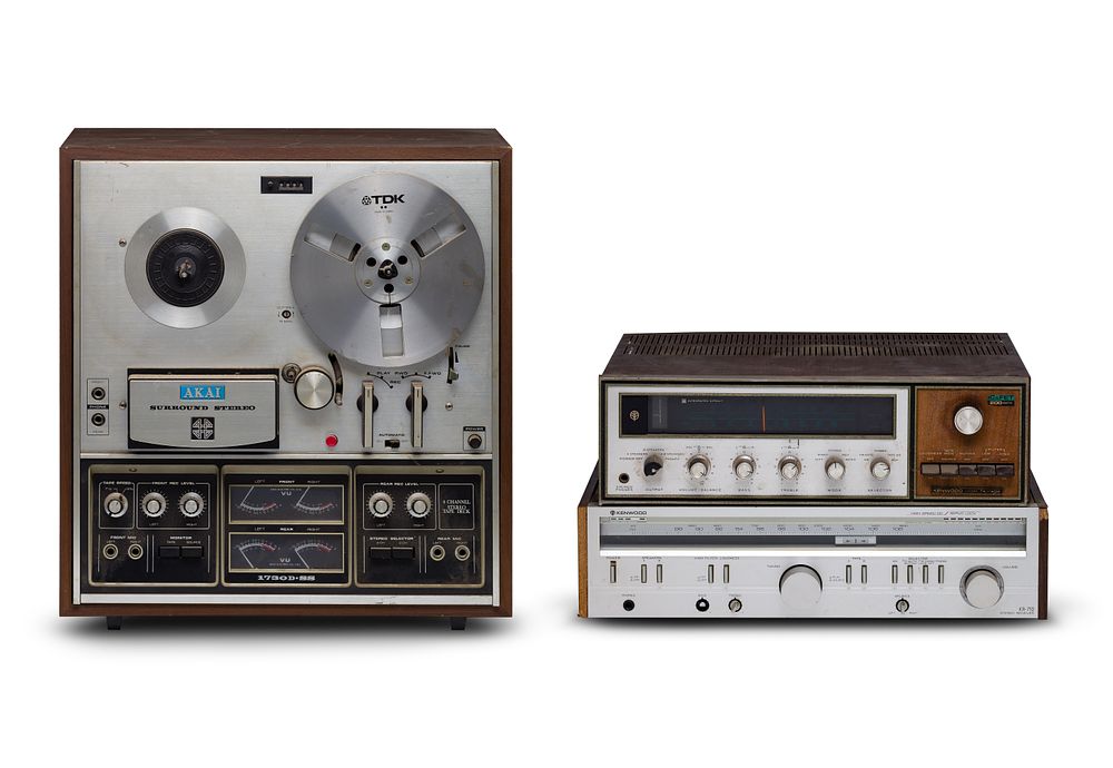 Lot 498: Stereo Equipment Assortment