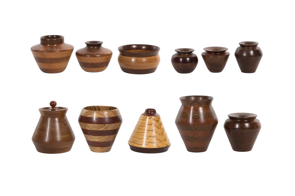 Lot 251: Duncan Kemp (American, 20th Century) Turned Wood Vase Assortment