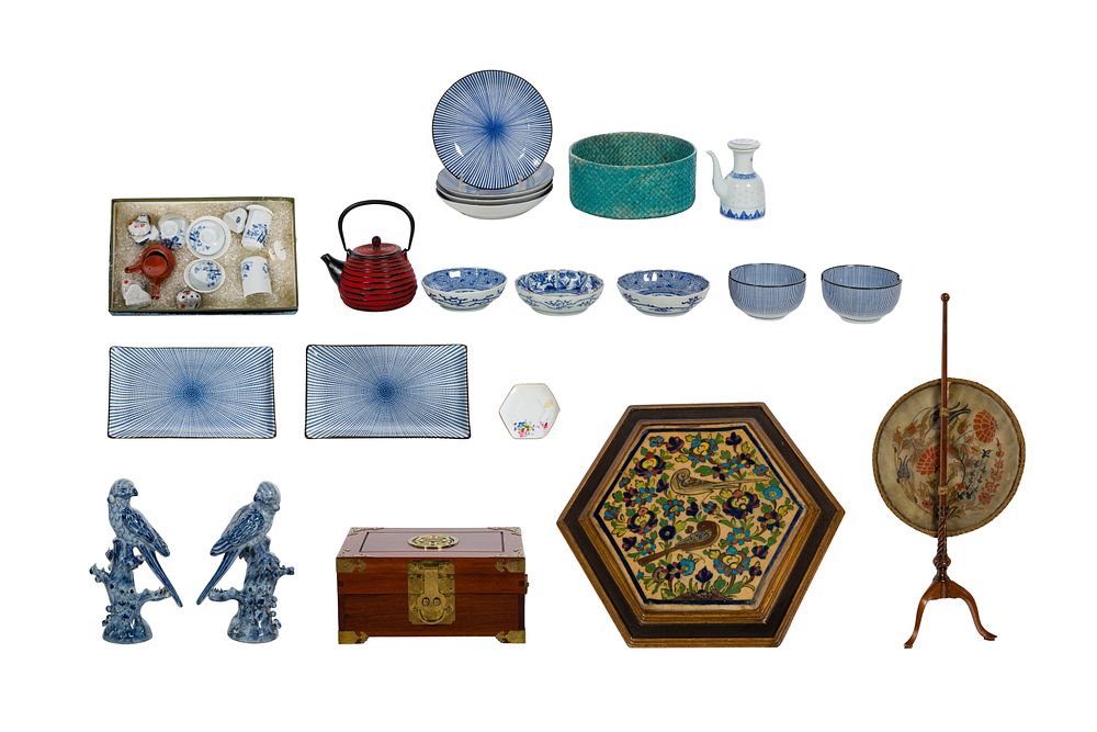 Lot 306: Asian Object Assortment