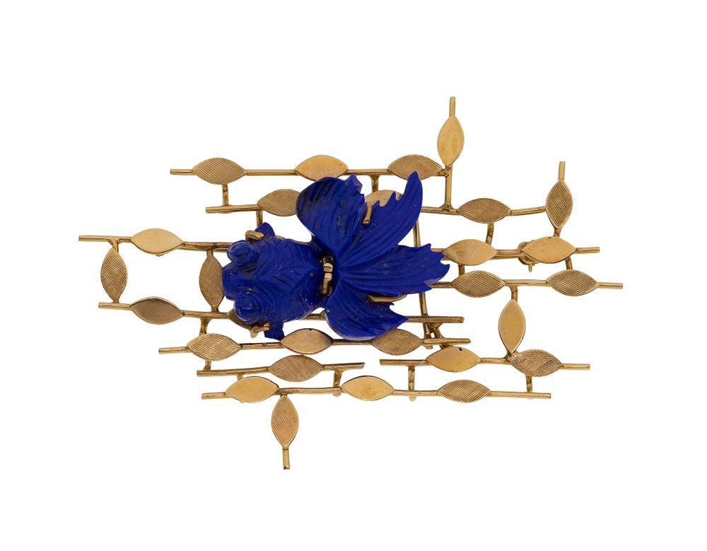 Lot 343: 14k Yellow Gold and Blue Fish Brooch