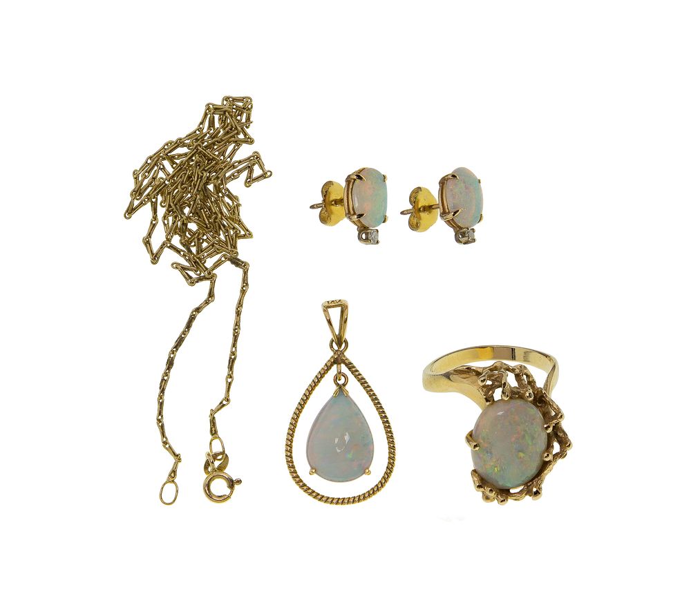Lot 358: 14k Yellow Gold and Opal Jewelry Assortment