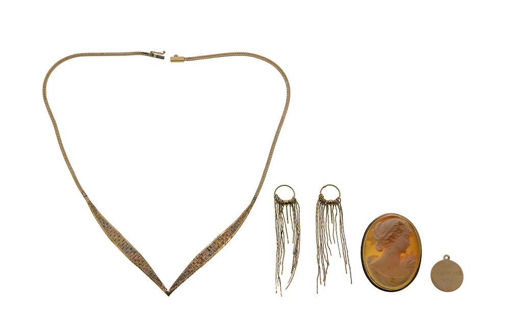 Lot 361: 14k Gold Jewelry Assortment