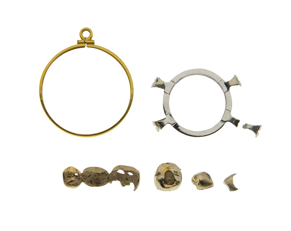 Lot 385: Gold Fragment Assortment