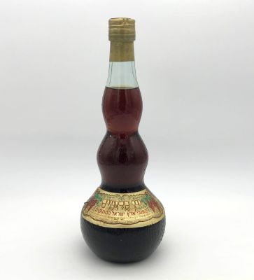 Kdumim Wine - Ha'Gefen Winery. Israeli wine. Produced and bottled by Ha'Gefen Winery, Haifa. 750 ml.