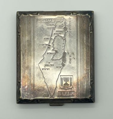 Cigarette case - Map of Israel. Cigarette case engraved with a map of Israel. Hebrew. Apparently 