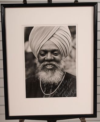 American Photo, Inscribed, Dr. Lonnie Smith. American Photo of, and Inscribed, by Jazzist Dr. 