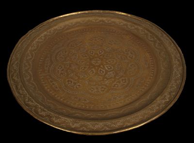 Vintage Moroccan Brass Tray on Stand. Size: height on stand 21" diameter 29.75" Condition: 