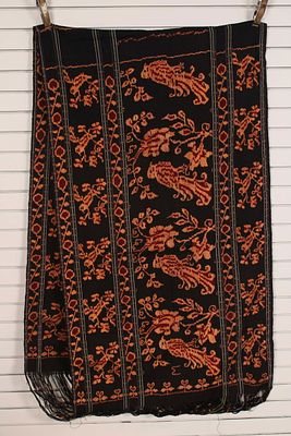 Indonesian Ikat Sarong. Size: 33.5"H x 113"W Condition: Shipping: There are several options for 