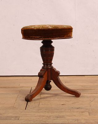 English Edwardian Stool. A very good Edwardian English labeled John Finch &amp; Co. London 
