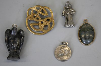 Collection of Curios to include Celtic Brooch &amp; Pendants