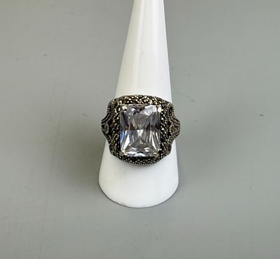 Silver Stone &amp; Marcasite Set Ring - Approx Size T