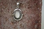 Silver Mother of Pearl Pendant on Silver ChainImage - 1